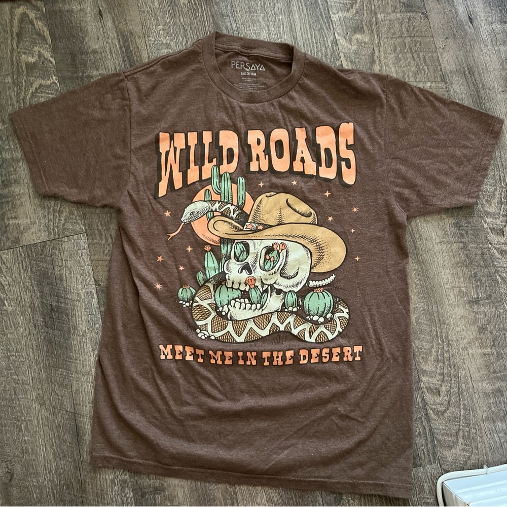 Wild Roads Meet Me In The Desert Persaya Graphic T-Shirt Medium